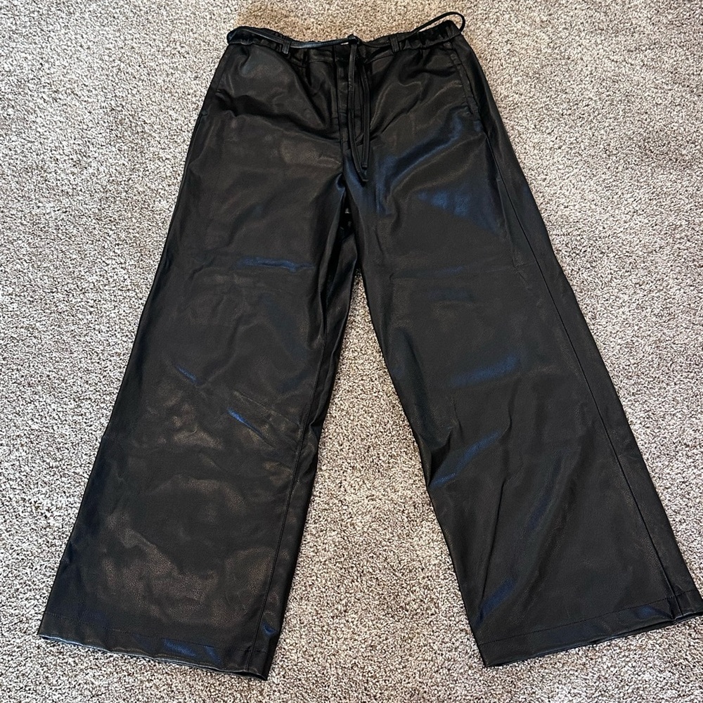 NWT BlankNYC Faux Leather Wide Leg Pants Size Medium